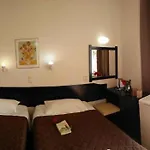 Oasis By Bs Hotel